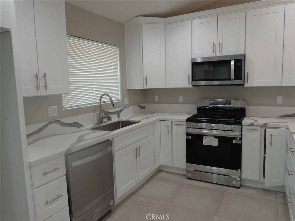 12744 Running Deer, Apple Valley, CA 92308 12744 Running Deer, Apple Valley, CA 92308
