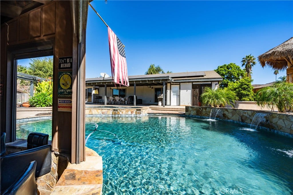 6616 Landfair, Riverside, CA 92509 6616 Landfair, Riverside, CA 92509
