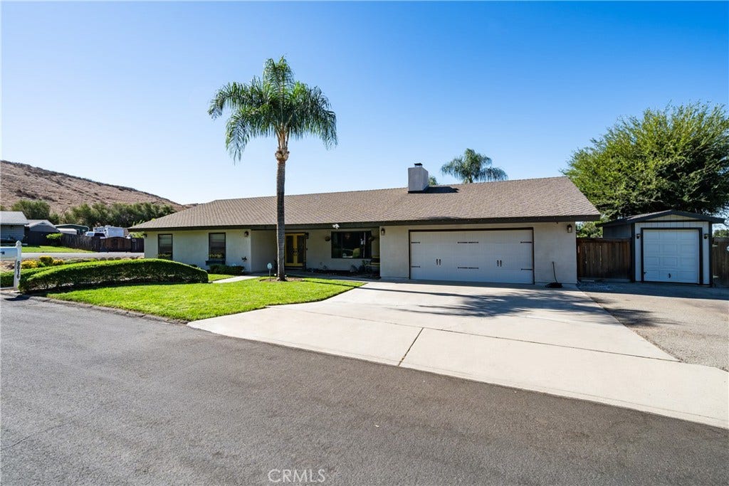 6616 Landfair, Riverside, CA 92509 6616 Landfair, Riverside, CA 92509