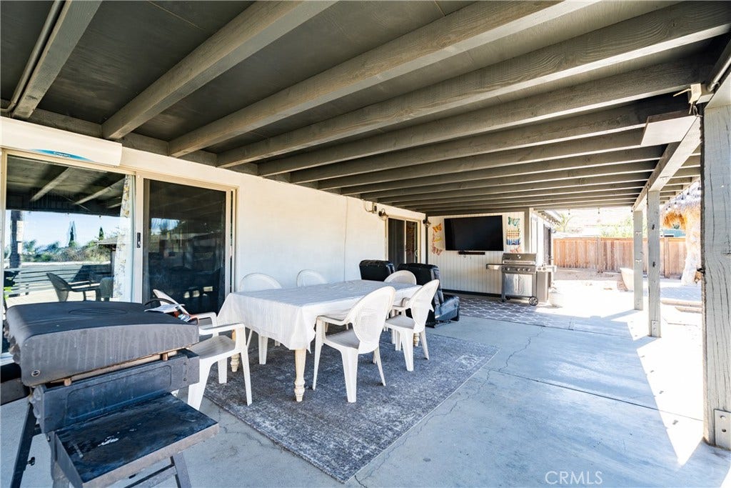 6616 Landfair, Riverside, CA 92509 Covered Patio from main house