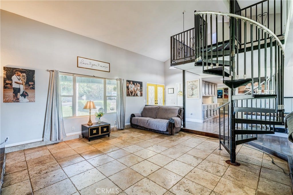 6616 Landfair, Riverside, CA 92509 6616 Landfair, Riverside, CA 92509