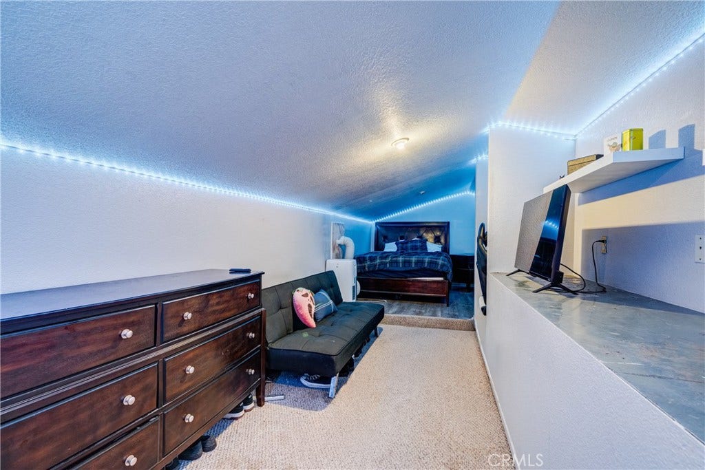 6616 Landfair, Riverside, CA 92509 ATTIC/ART STUDIO/BEDROOM