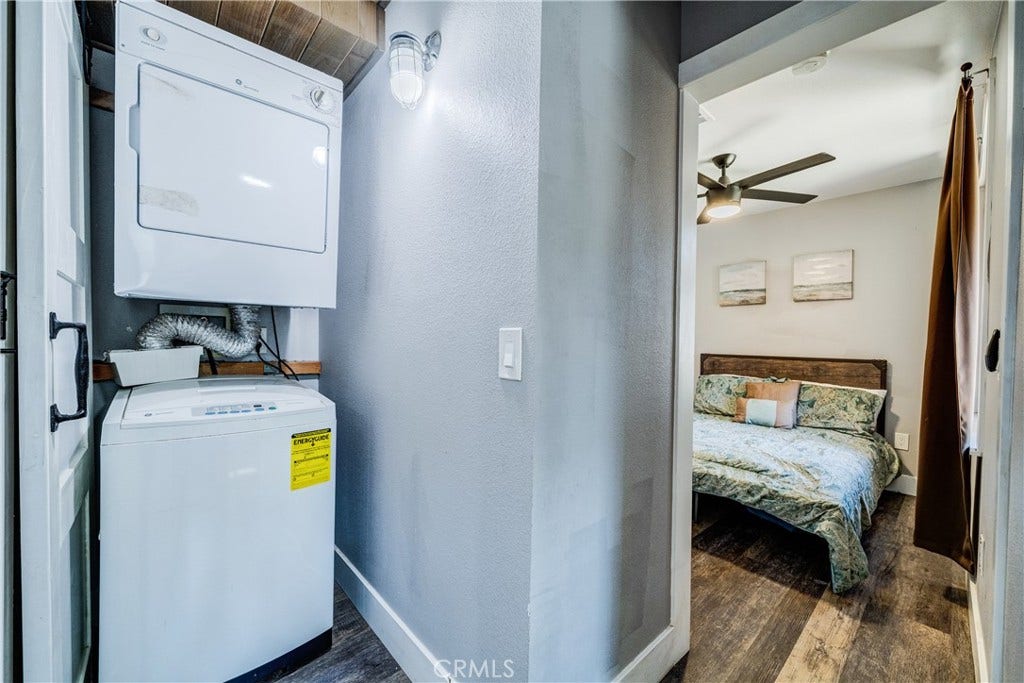 6616 Landfair, Riverside, CA 92509 ADU Laundry