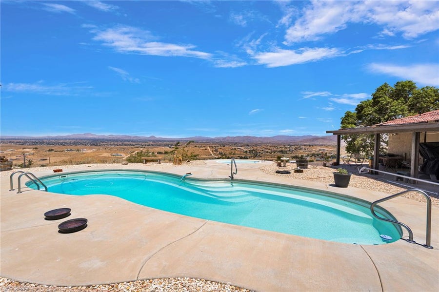 Property photo for 8988 Buena Vista, Apple Valley, CA
