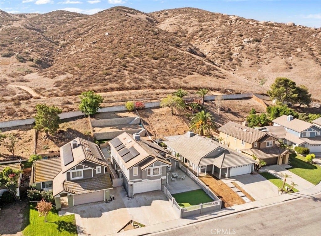 14729 Weeping Willow, Fontana, CA 92337 14729 Weeping Willow, Fontana, CA 92337