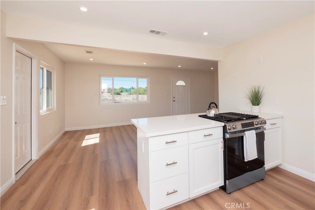 17140 Parsons, Riverside, CA 92508 Kitchen