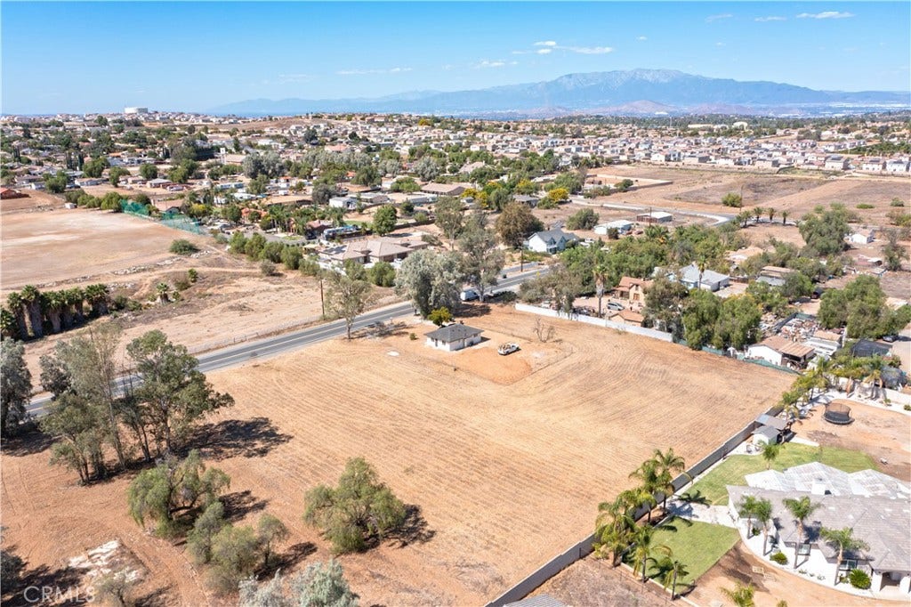 17140 Parsons, Riverside, CA 92508 17140 Parsons, Riverside, CA 92508
