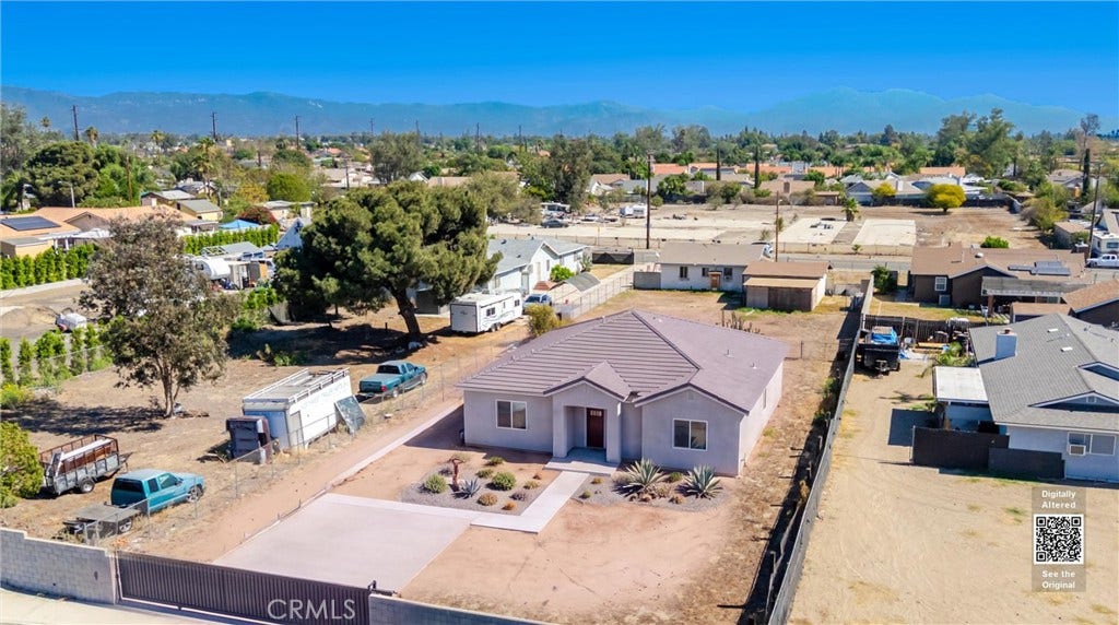 8982 Elm Avenue, Fontana, CA 92335 8982 Elm Avenue, Fontana, CA 92335