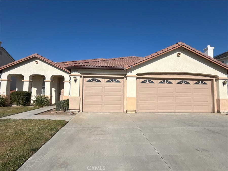 Property photo for 12758 Royal Palm Ln, Riverside, CA