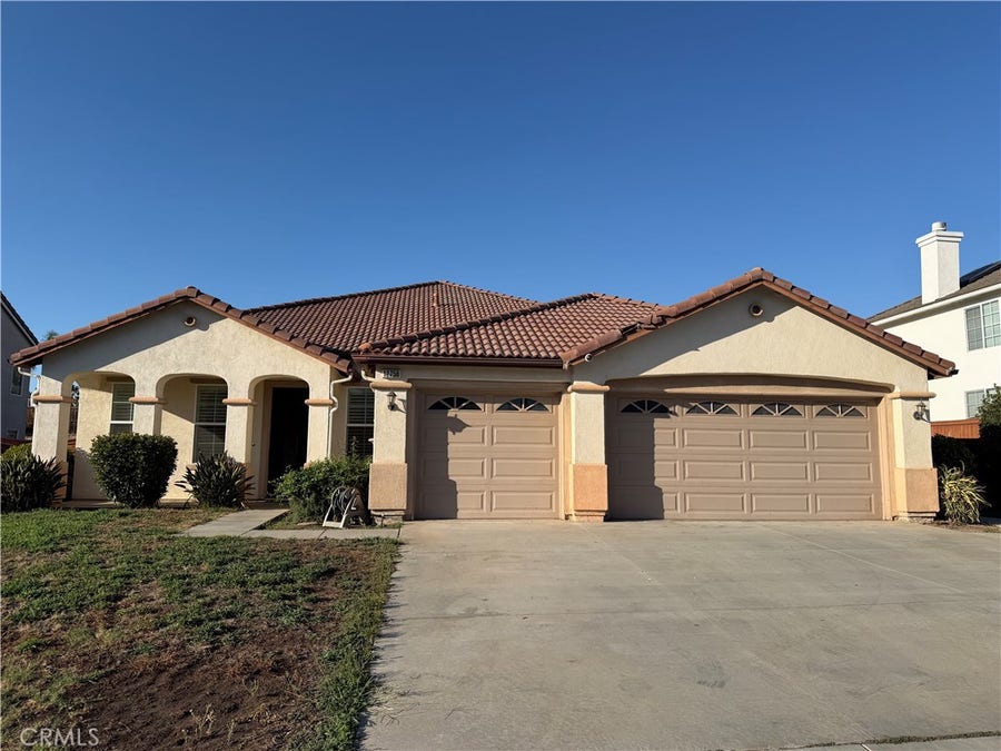 Property photo for 12758 Royal Palm Ln, Riverside, CA