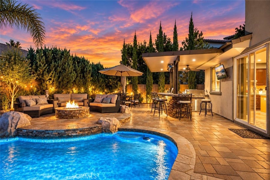 Property photo for 46388 Canyon Crest Court, Temecula, CA