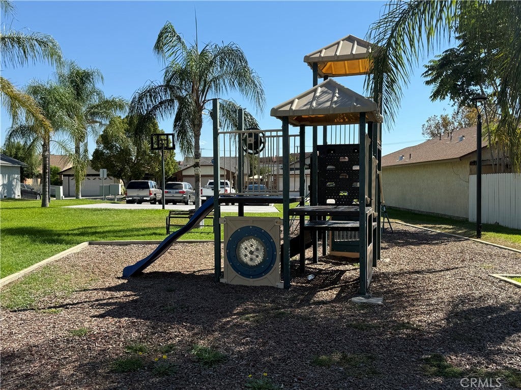 8920 Summerwood, Fontana, CA 92335