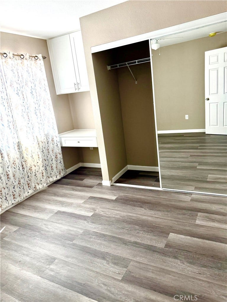 2nd bedroom with computer built-in desk