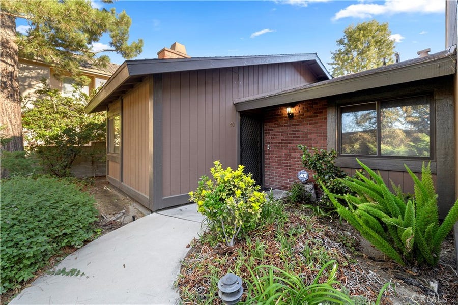 Property photo for 14456 Foothill Boulevard, #40, Sylmar, CA