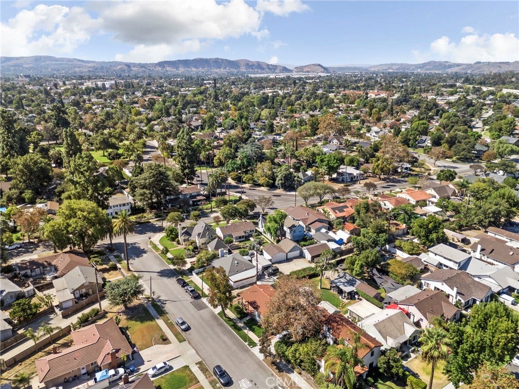 1565 N Palomares, Pomona, CA 91767 1565 N Palomares, Pomona, CA 91767