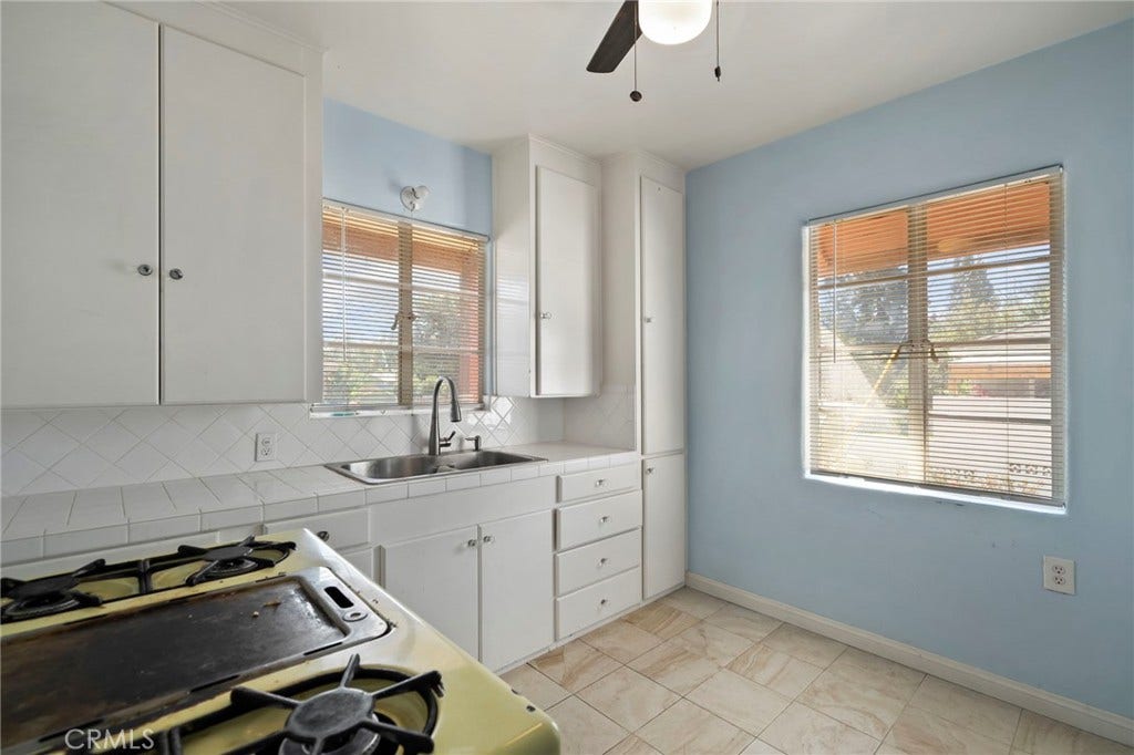 1565 N Palomares, Pomona, CA 91767 1565 N Palomares, Pomona, CA 91767