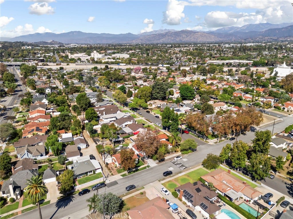 1565 N Palomares, Pomona, CA 91767 1565 N Palomares, Pomona, CA 91767
