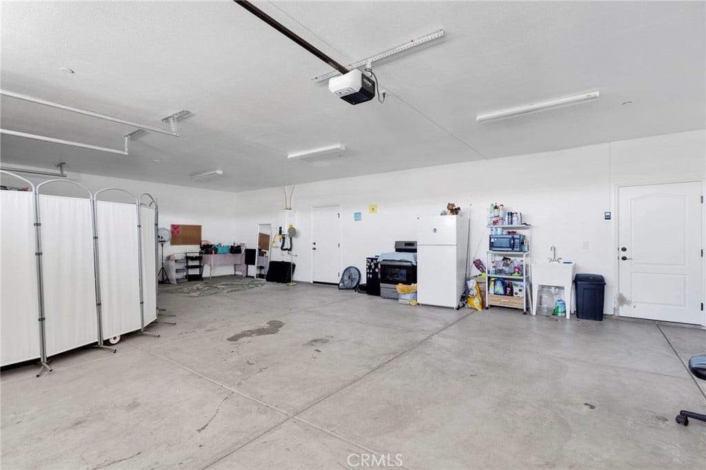 18237 Valencia Street, Hesperia, CA 92345 18237 Valencia Street, Hesperia, CA 92345