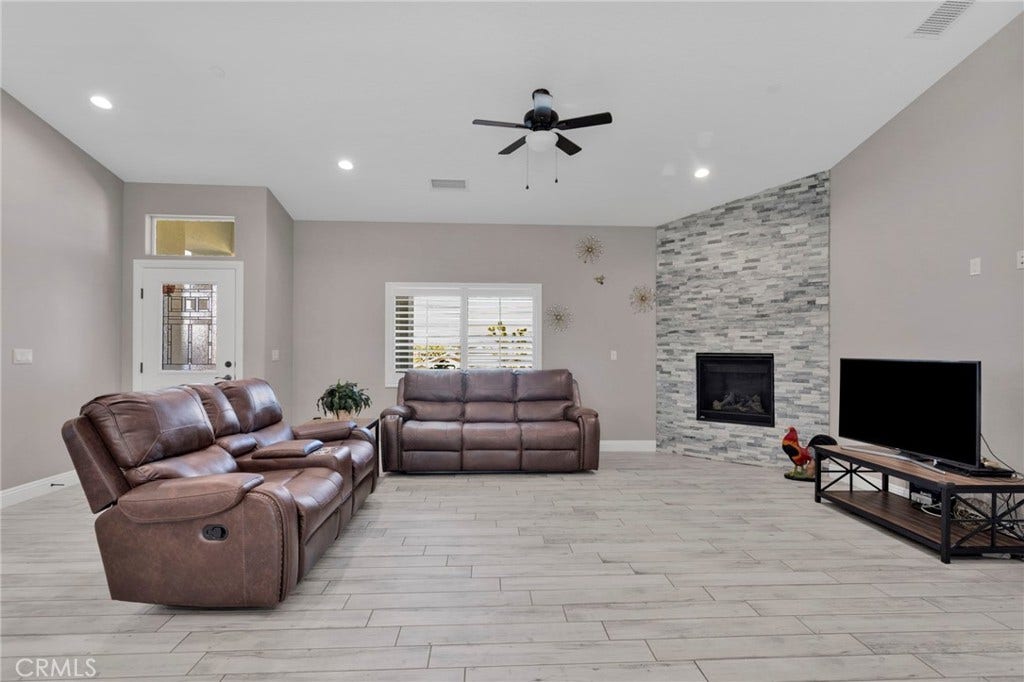 18237 Valencia Street, Hesperia, CA 92345 18237 Valencia Street, Hesperia, CA 92345