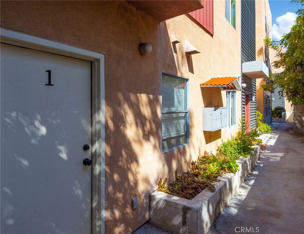 148 N Mar Vista Avenue, Pasadena, CA 91106 148 N Mar Vista Avenue, Pasadena, CA 91106