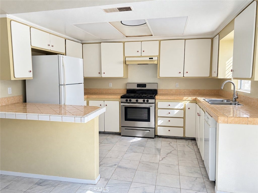 104 Meredith Street, Claremont, CA 91711 104 Meredith Street, Claremont, CA 91711