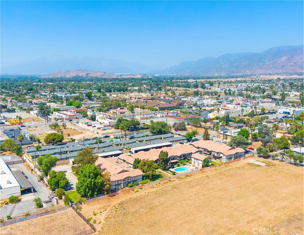 1683 Pumalo Street, San Bernardino, CA 92404 1683 Pumalo Street, San Bernardino, CA 92404
