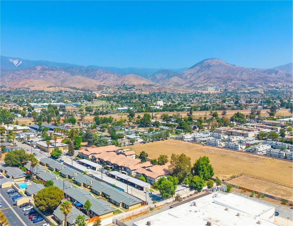 1683 Pumalo Street, San Bernardino, CA 92404 1683 Pumalo Street, San Bernardino, CA 92404