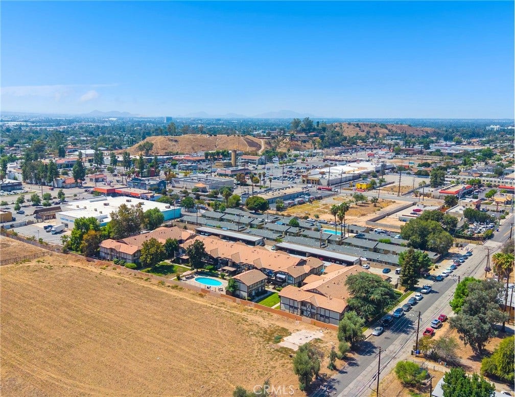 1683 Pumalo Street, San Bernardino, CA 92404 1683 Pumalo Street, San Bernardino, CA 92404