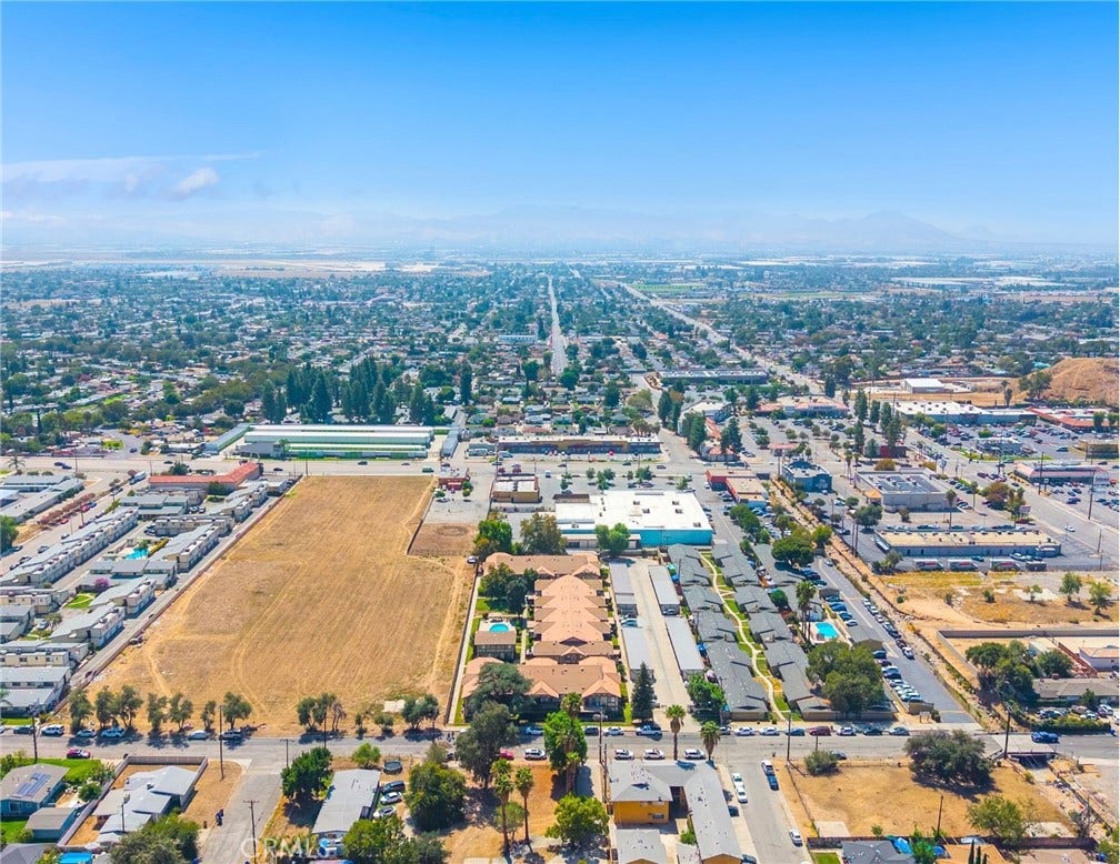 1683 Pumalo Street, San Bernardino, CA 92404 1683 Pumalo Street, San Bernardino, CA 92404