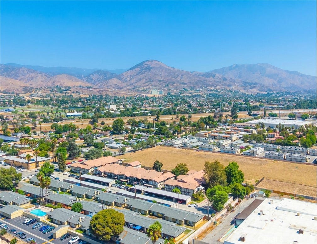 1683 Pumalo Street, San Bernardino, CA 92404 1683 Pumalo Street, San Bernardino, CA 92404