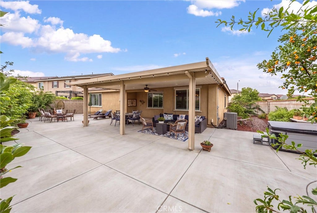 11908 Confluence Dr, Jurupa Valley, CA 91752