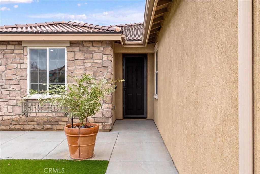 11908 Confluence Dr, Jurupa Valley, CA 91752
