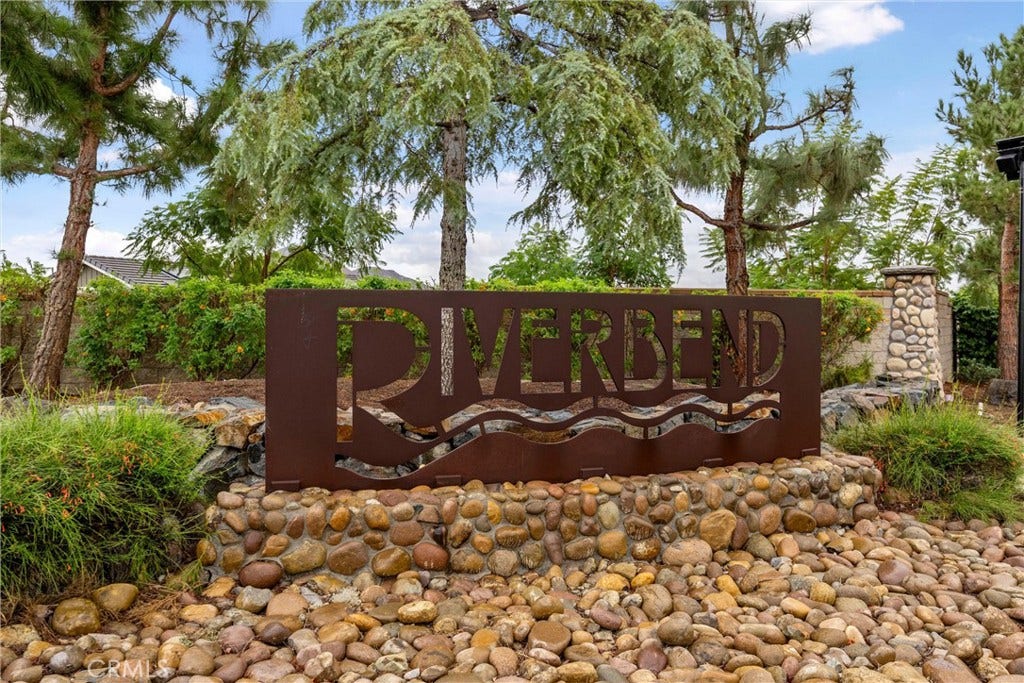 11908 Confluence Dr, Jurupa Valley, CA 91752