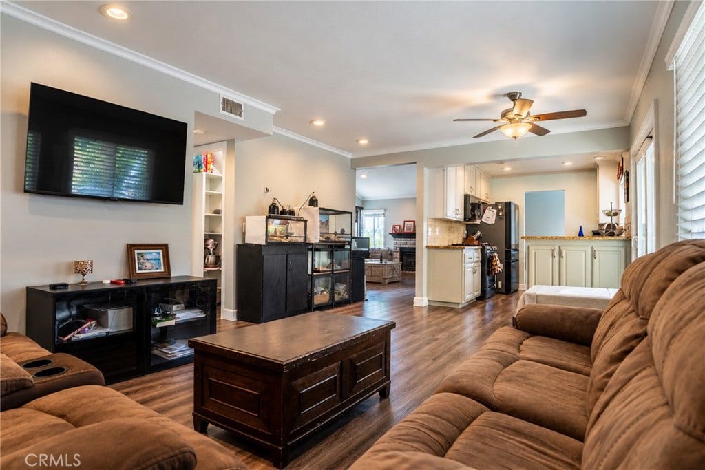 1317 Altura, San Clemente, CA 92673 Living Room
