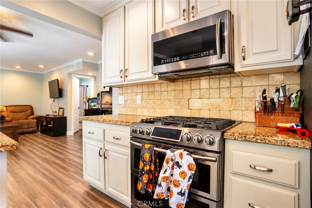 1317 Altura, San Clemente, CA 92673 Kitchen