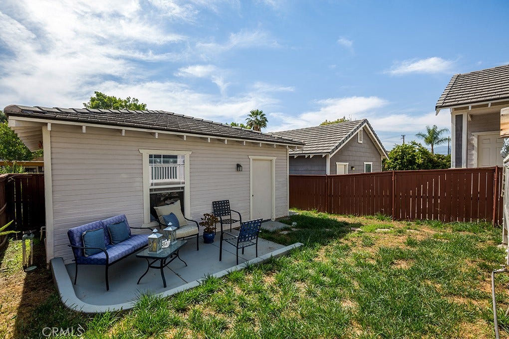 83 Orangewood Court, Redlands, CA 92373