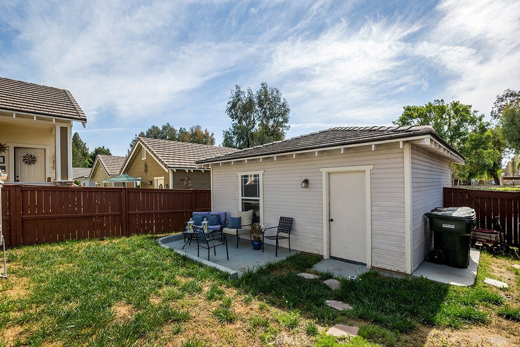 83 Orangewood Court, Redlands, CA 92373
