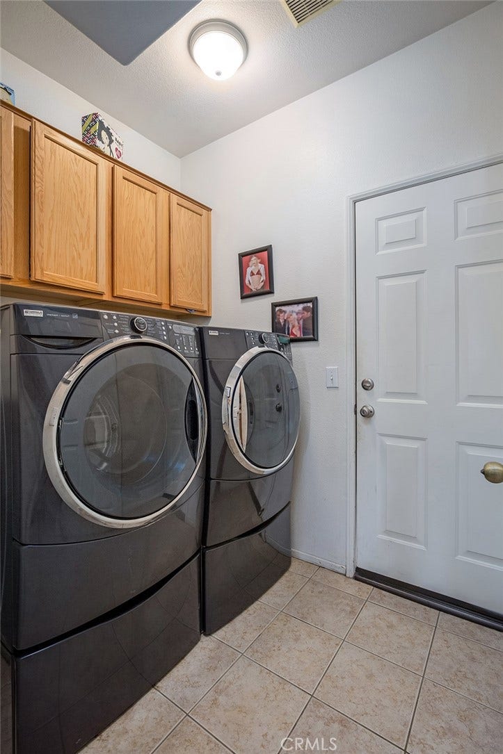 83 Orangewood Court, Redlands, CA 92373