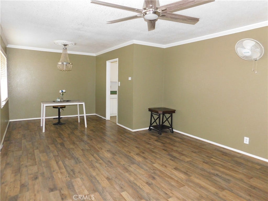 Living-dining area
