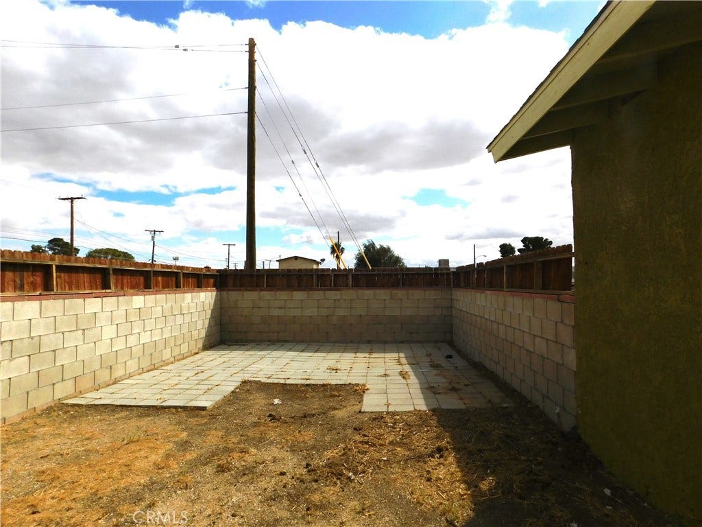 Backyard brick patio 2