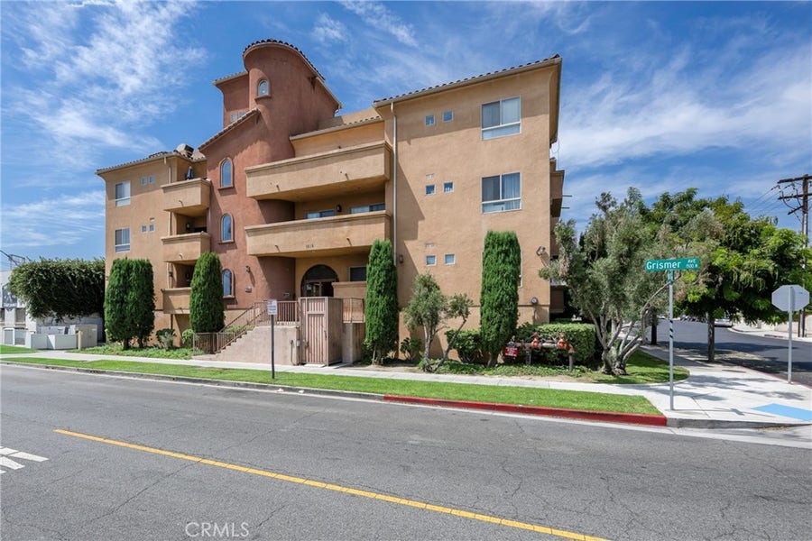 Property photo for 1515 Grismer, #202, Burbank, CA