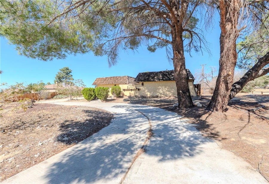 Property photo for 14580 Keota, Apple Valley, CA