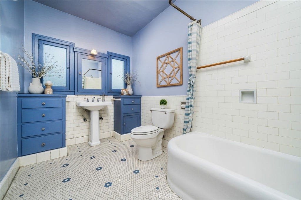 117 E J Street, Ontario, CA 91764 117 E J Street, Ontario, CA 91764