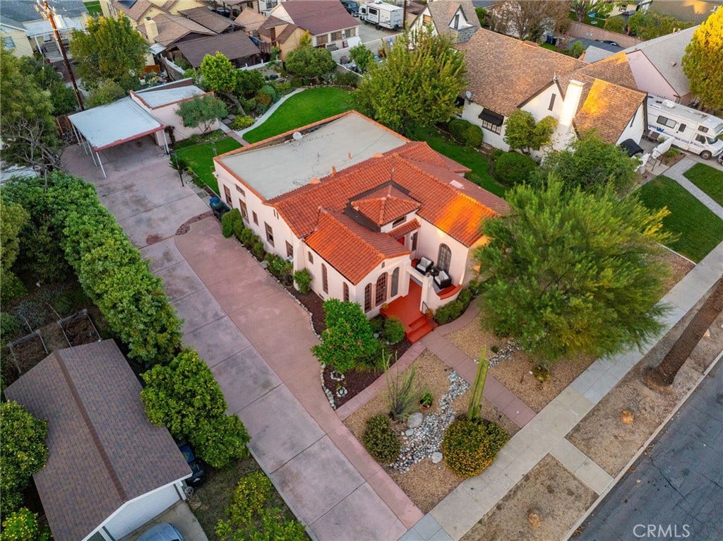 117 E J Street, Ontario, CA 91764 117 E J Street, Ontario, CA 91764