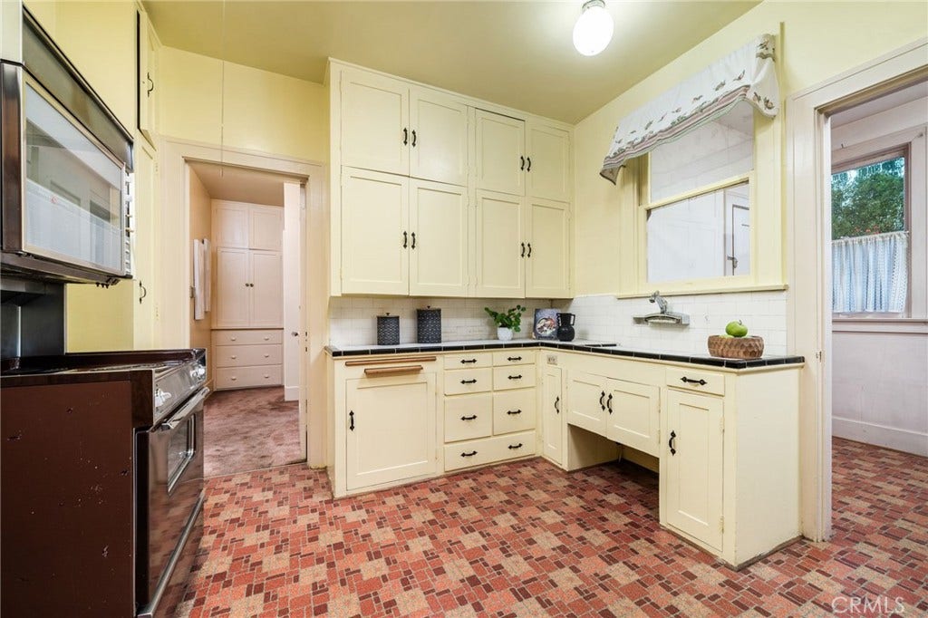 117 E J Street, Ontario, CA 91764 117 E J Street, Ontario, CA 91764