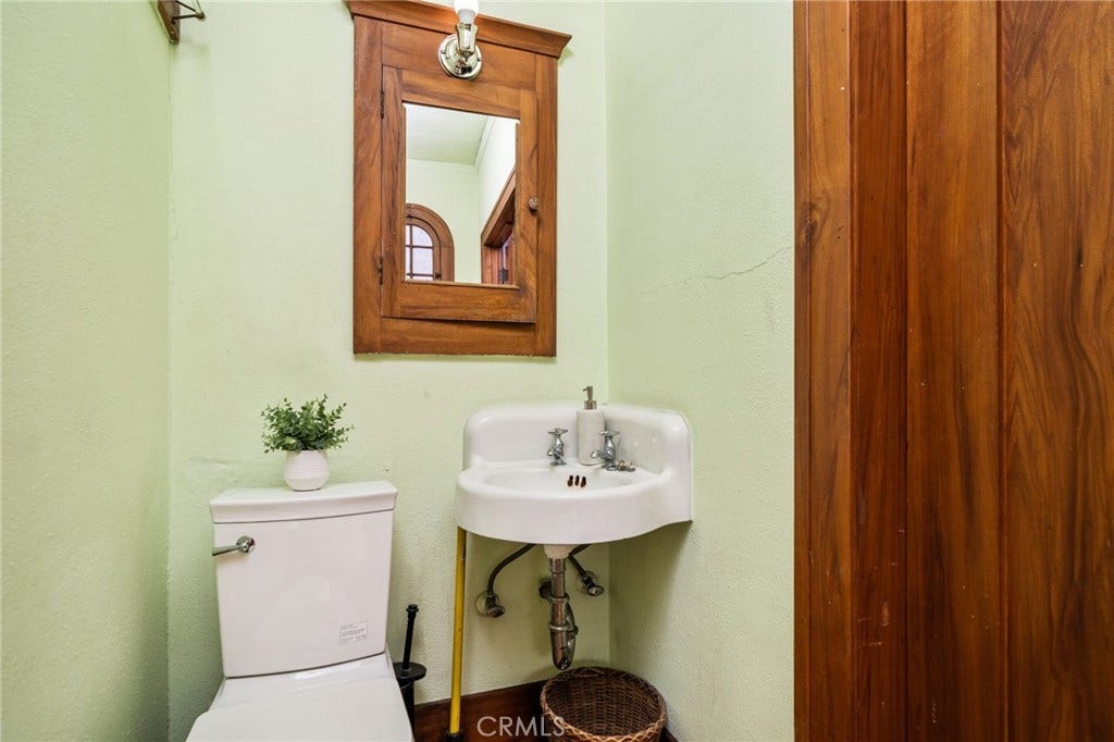 117 E J Street, Ontario, CA 91764 117 E J Street, Ontario, CA 91764