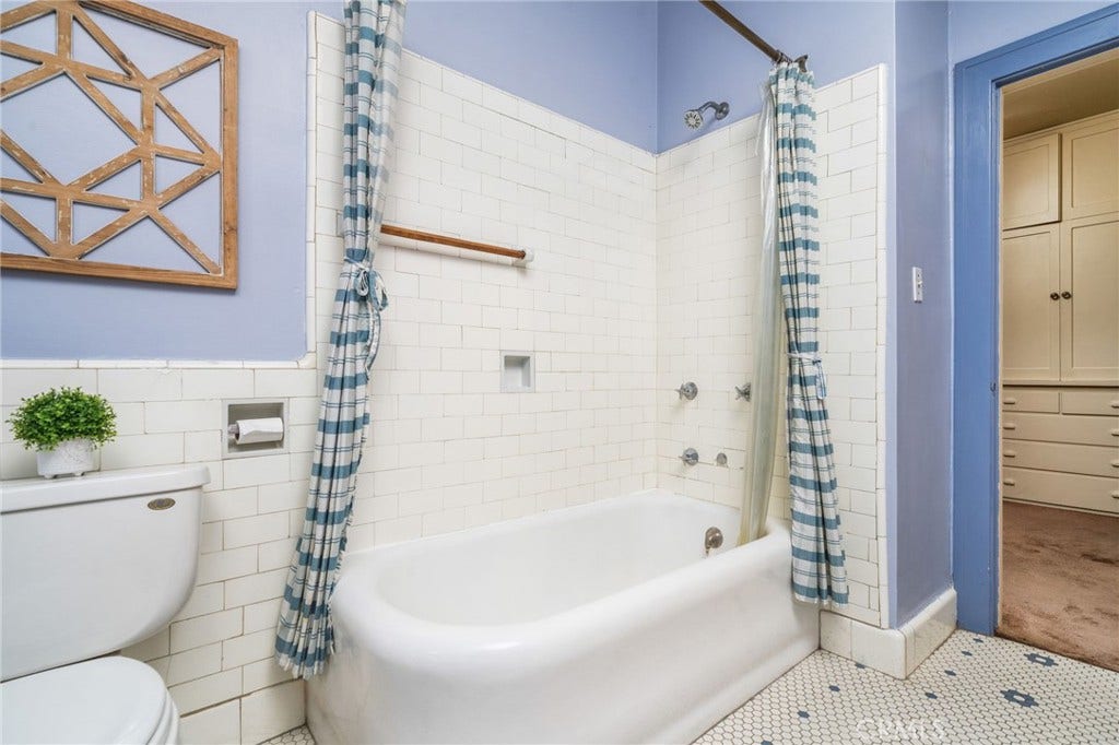 117 E J Street, Ontario, CA 91764 117 E J Street, Ontario, CA 91764