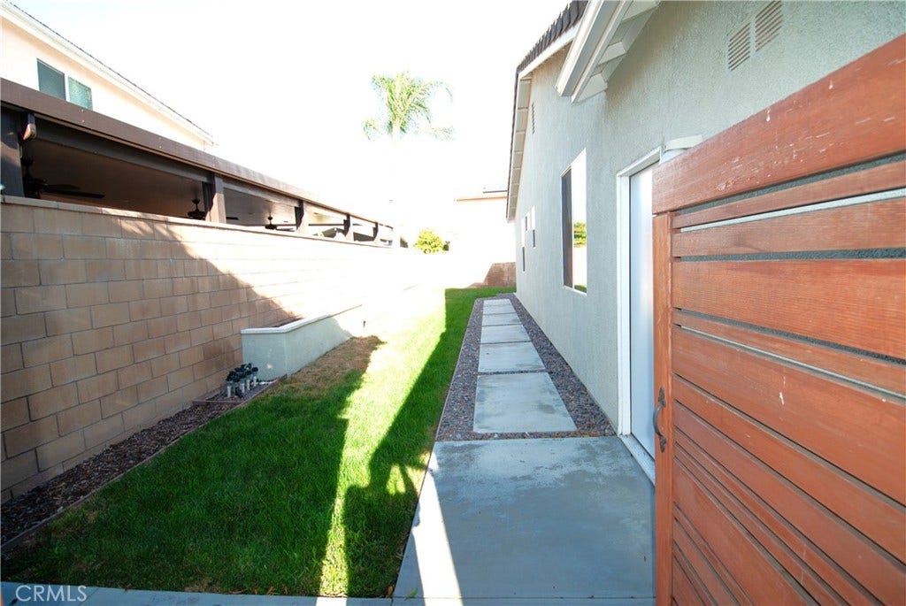 6564 Diamondback, Eastvale, CA 92880 6564 Diamondback, Eastvale, CA 92880