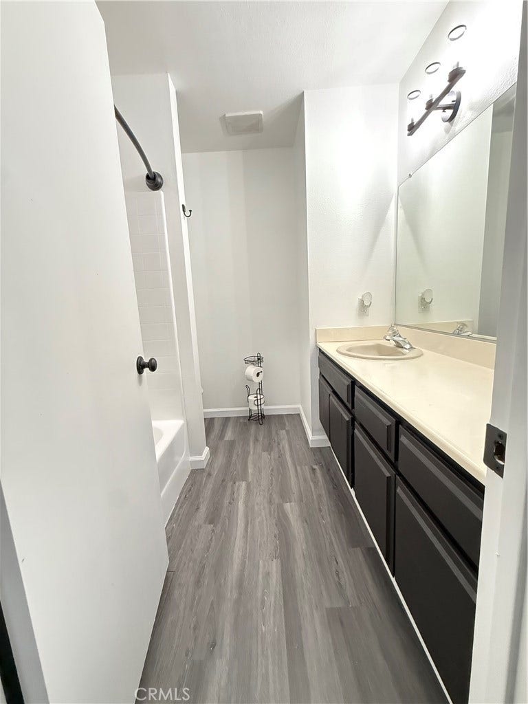 10050 Base Line Road, Rancho Cucamonga, CA 91701 2nd Upstairs bathroom