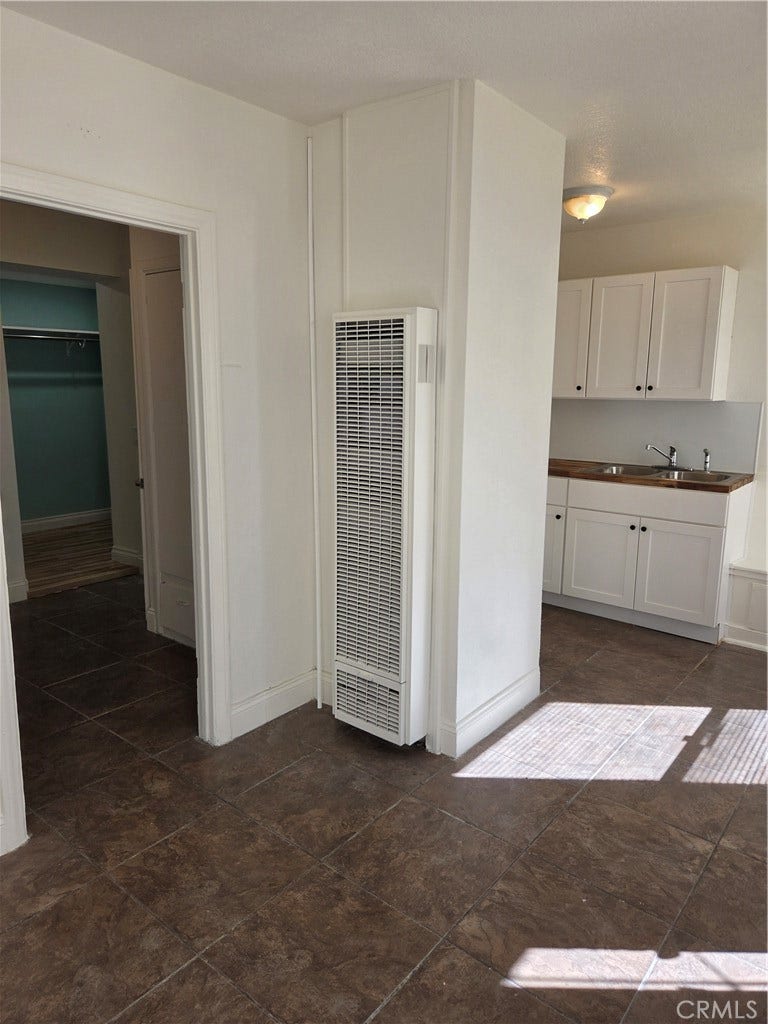 185 W Kingsley, Pomona, CA 91768 185 W Kingsley, Pomona, CA 91768